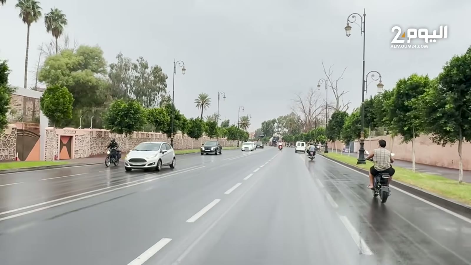 כביש רטוב במרקש בזמן גשם, 10 באוקטובר 2026